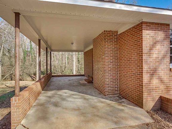 2nd image of 608 Overhill Cir