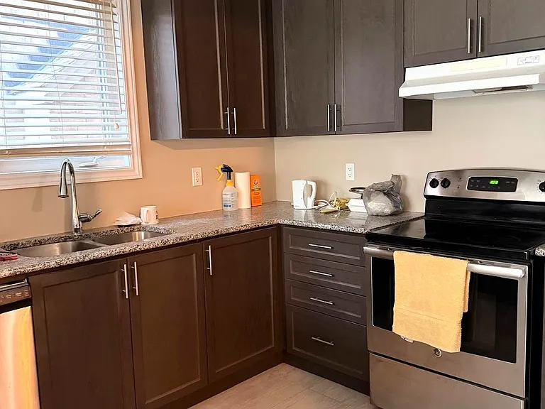 77 Morrison Ave — Photo 10