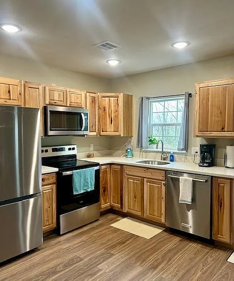 Full sized kitchen