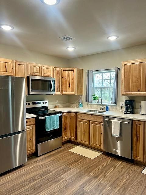 Full sized kitchen