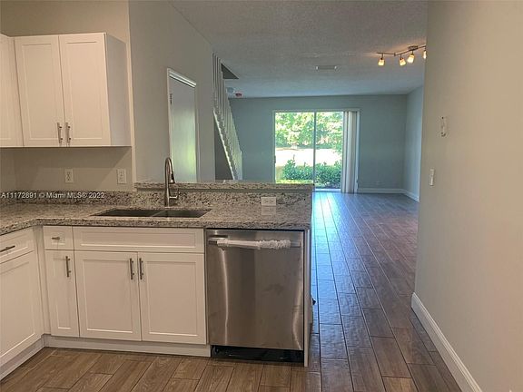 3rd image of 2277 Salerno Cir #2277