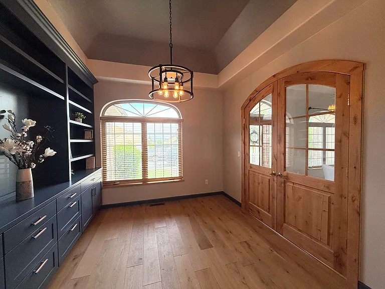 594 Cobble Dr — Photo 4