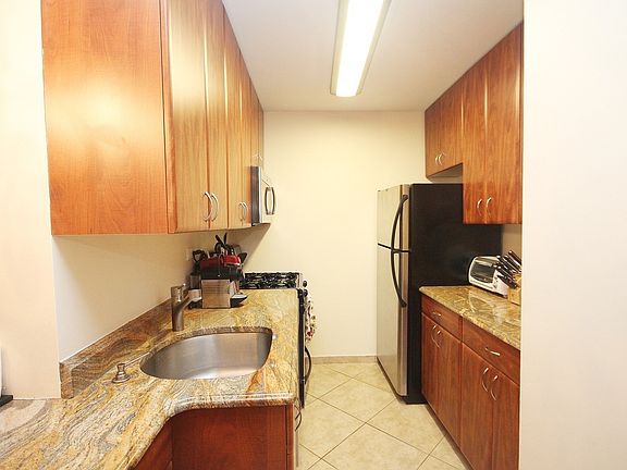 2nd image of 444 E 86th St APT 3E