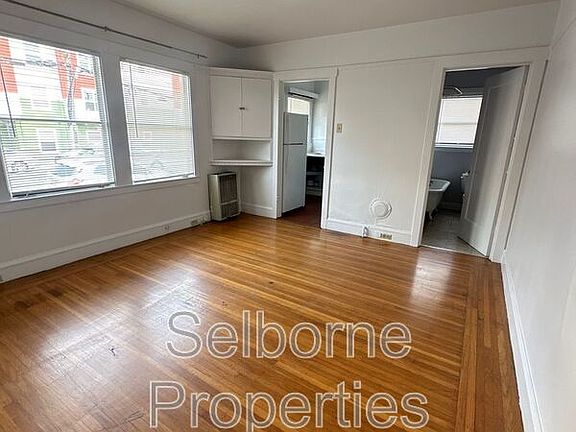 2nd image of 1093 Alcatraz Ave APT 4