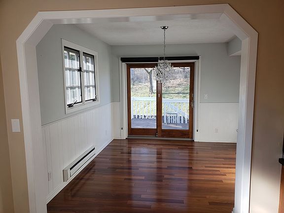 5th image of 10470 Sherman Dr
