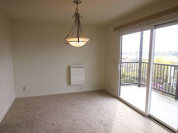 4th image of 2210 Franklin Ave E APT 401