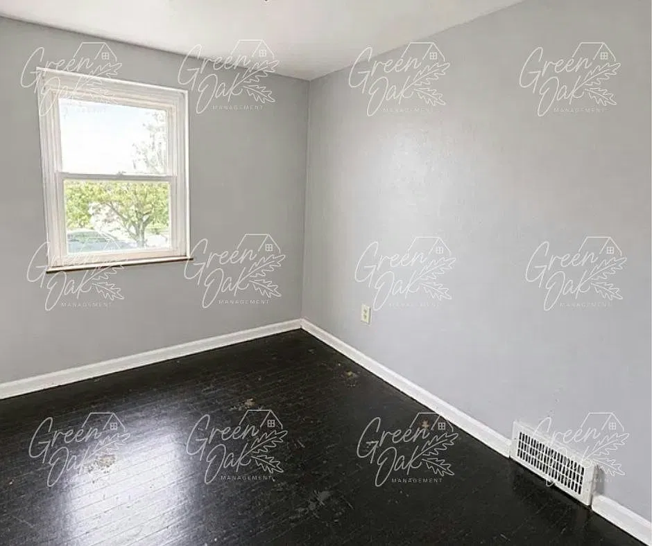 20980 Priday Avenue — Photo 2