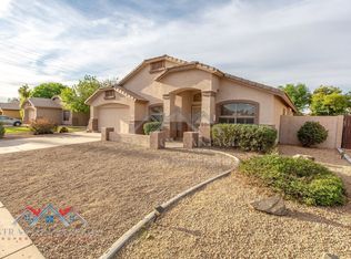 2042 E Smoke Tree Rd, Gilbert, AZ 85296