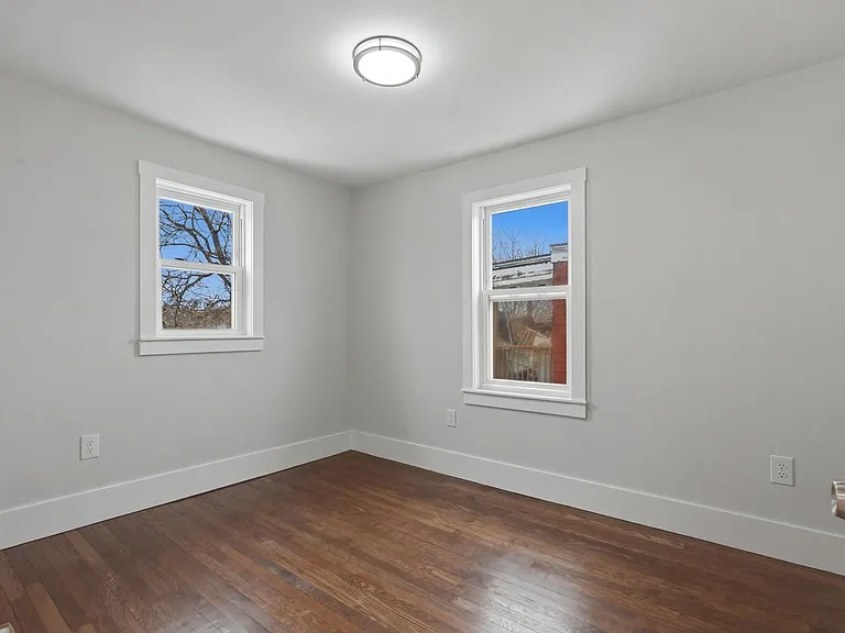 18 Ronan St #2 — Photo 37