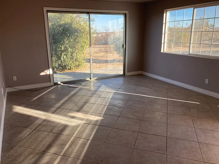 1175 Dakota Ln — Photo 7