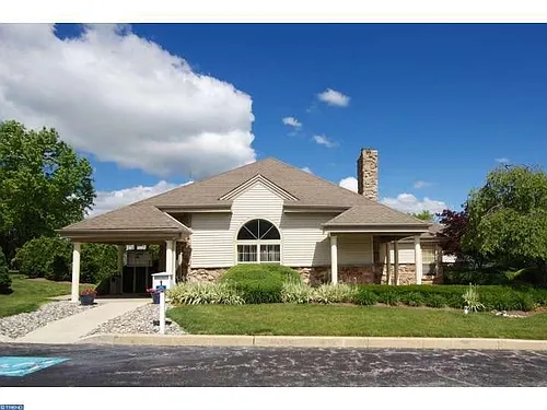 2016 Foxmeadow Dr Photo 1