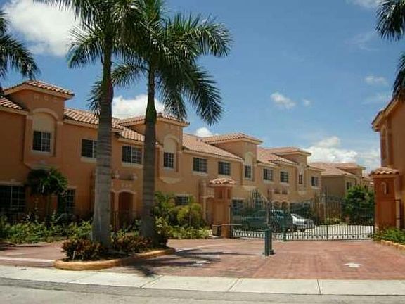 2nd image of 15720 SW 92nd Ave Unit 7