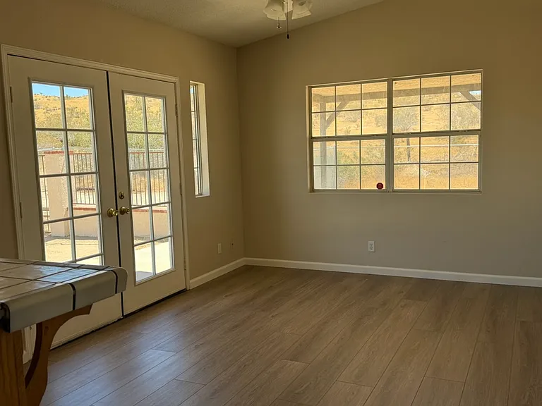 20276 Wren St — Photo 7