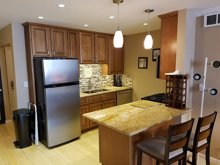 1600 Ardmore Ave #310 — Photo 12