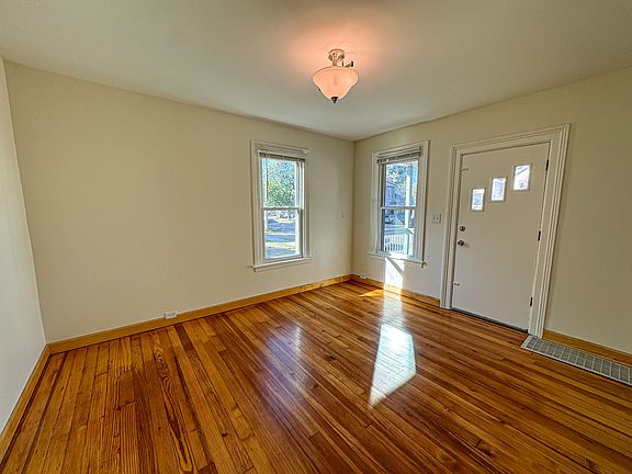 5th image of 1034 Broadway Ave NW
