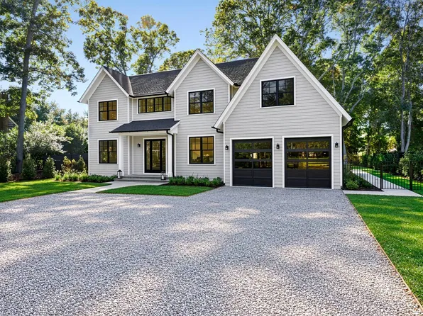 https://photos.zillowstatic.com/fp/1d35672d8544d65d7c729bf4a0c447b2-p_e.webp