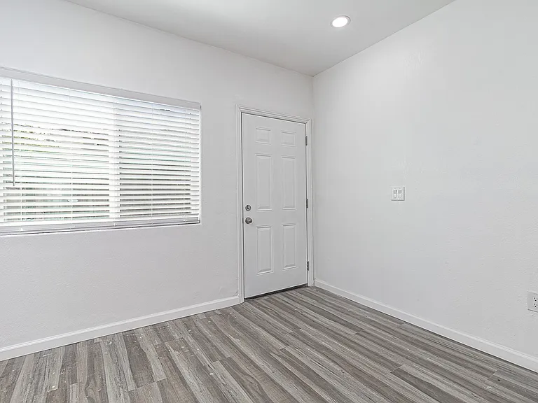 3622 Jeffrey Dr — Photo 6