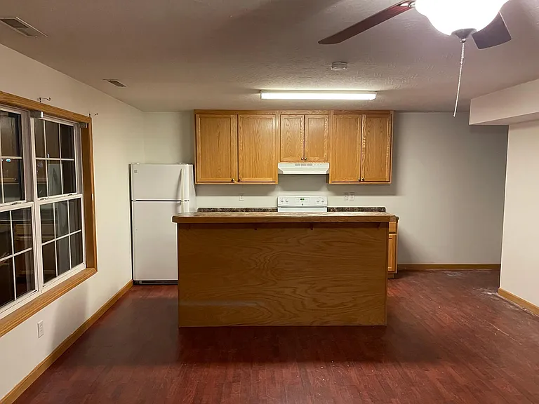 24 Roberts Ln #1 — Photo 5