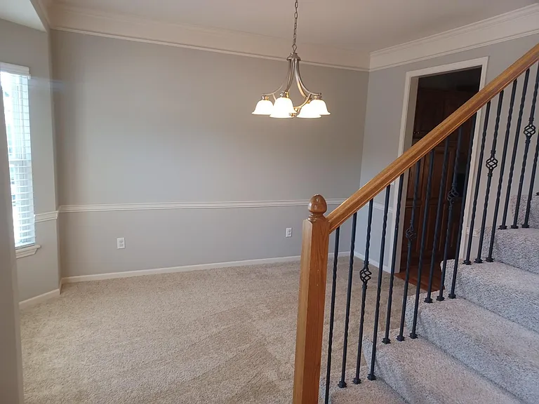 516 E Bluebird St — Photo 3