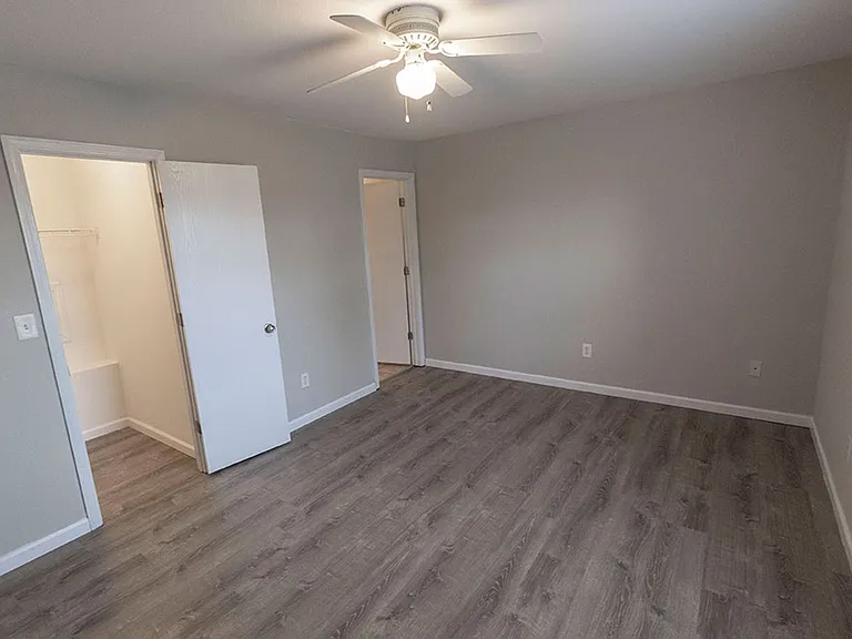 5808-5810 Canaveral Dr — Photo 18