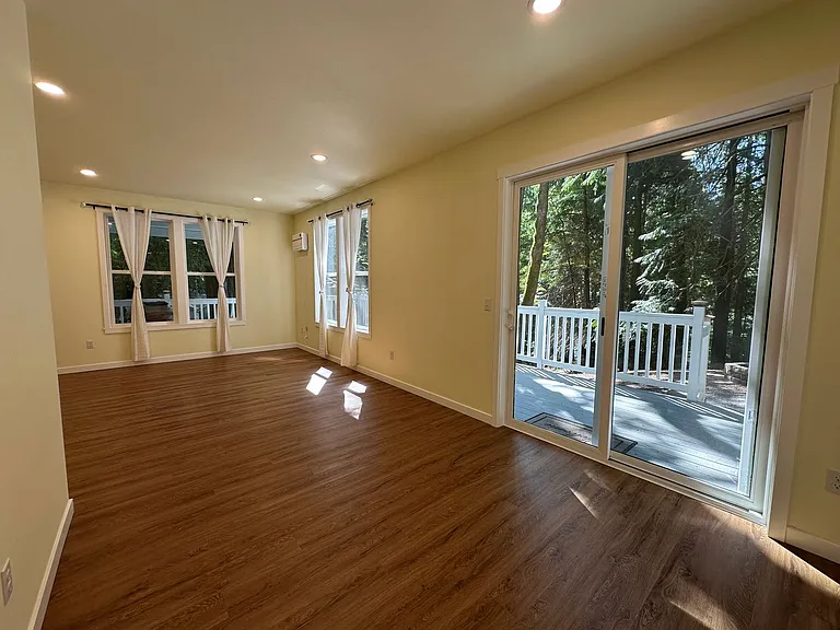 23 Spring Rd — Photo 10