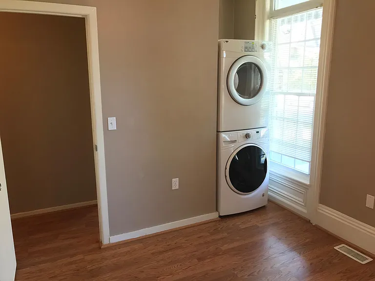 1140 Buffalo St #1 — Photo 9