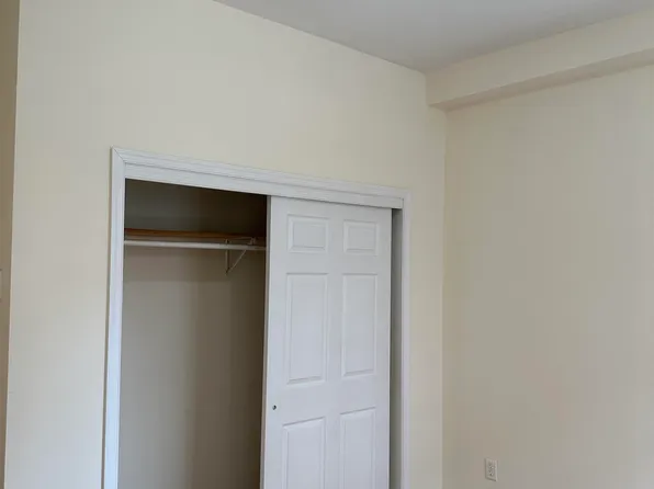 942 Willow Avenue image 4 of 14