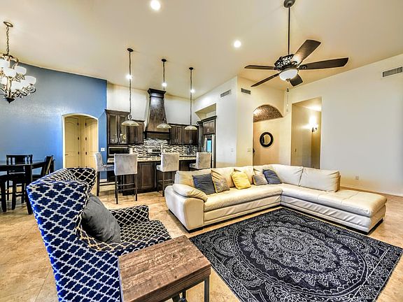 2nd image of 5836 Mara Pl