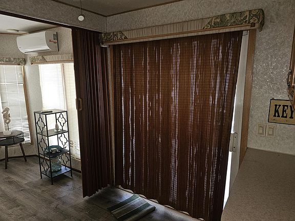 5th image of 325 Calusa St #413