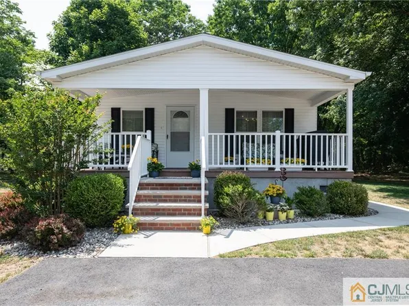 149 Libby Ct, Spotswood, NJ 08884