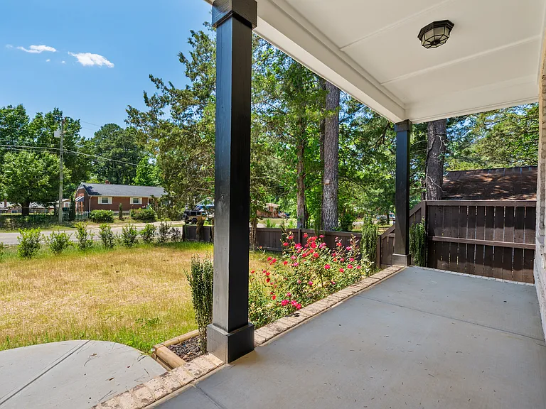 3505 Skycrest Dr — Photo 2