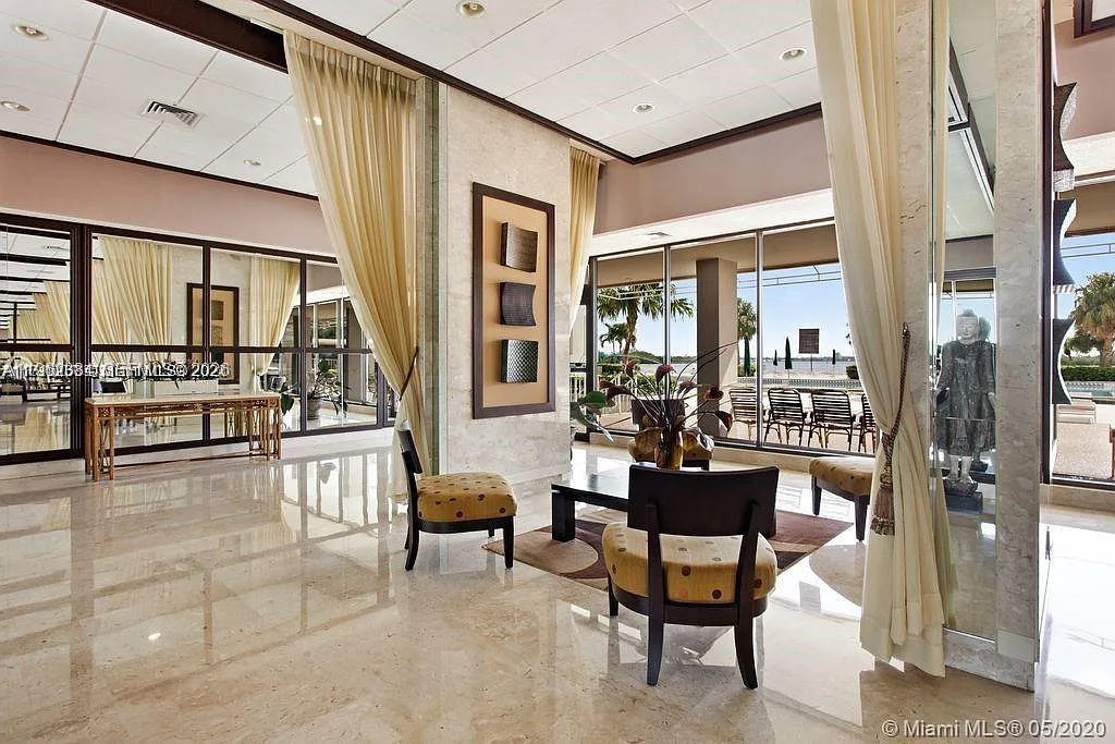 Arlen House Condo — Photo 4