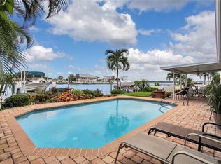 16458 Redington Dr, Redington Beach, FL 33708