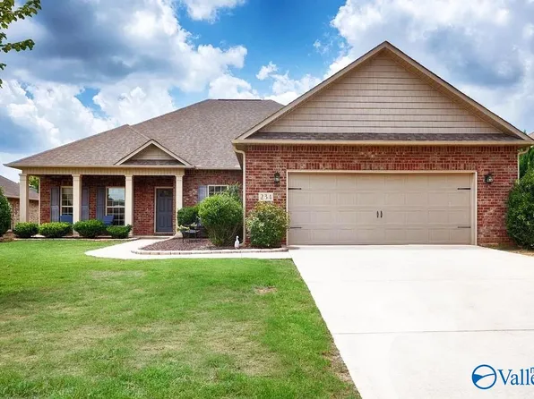 234 Somer Bridge Dr, Huntsville, AL 35811