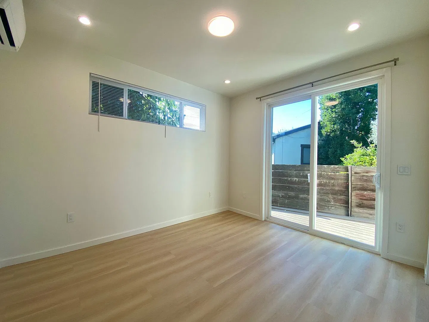 Brand New 2 Bedroom / 2 Bathroom ADU - Modern Living! — Photo 4