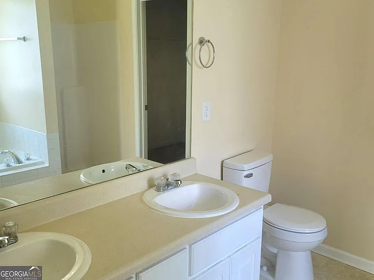 5774 Colonnade Dr — Photo 5