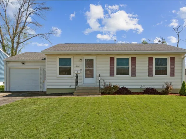 5524 Sharon Ln NW, Cedar Rapids, IA 52405