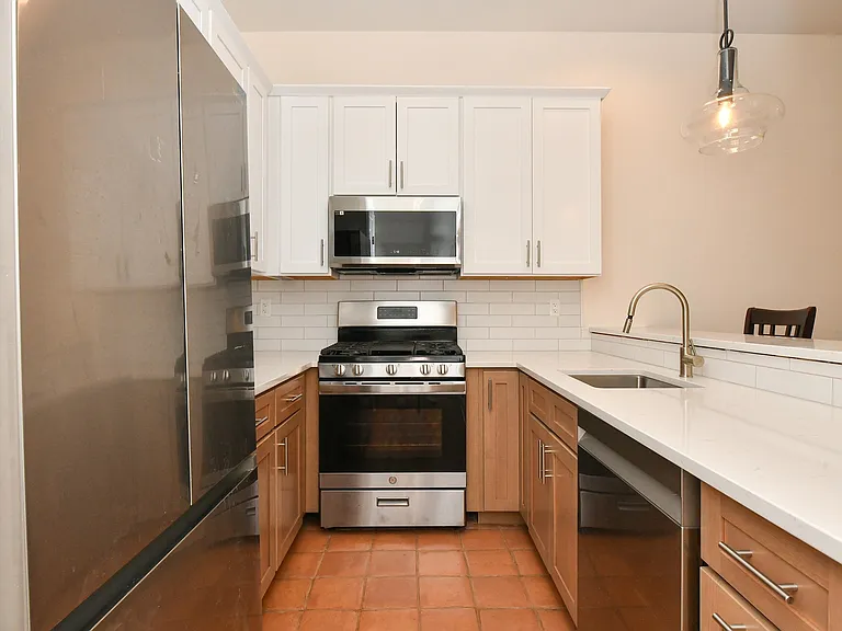 1115 Willow Ave #108 — Photo 2