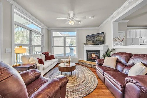 270 Creatwood Trl #ID1383576P Photo 1