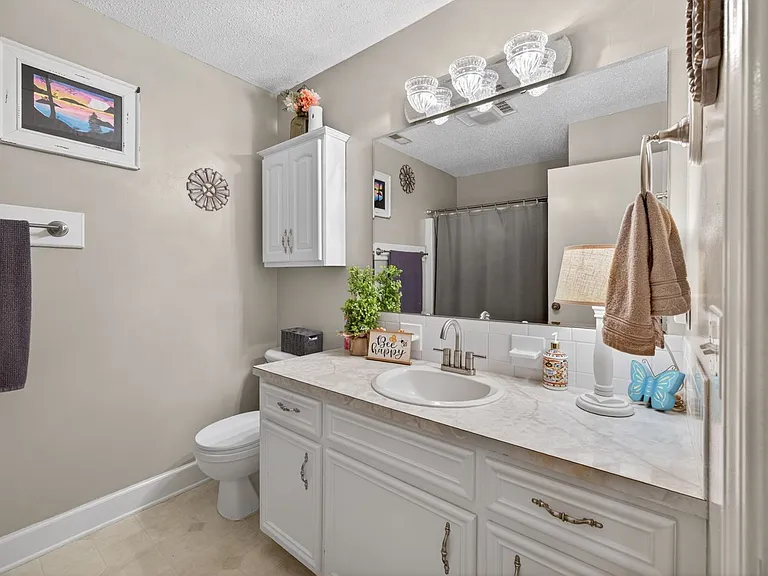 640 Summerest Ct — Photo 21