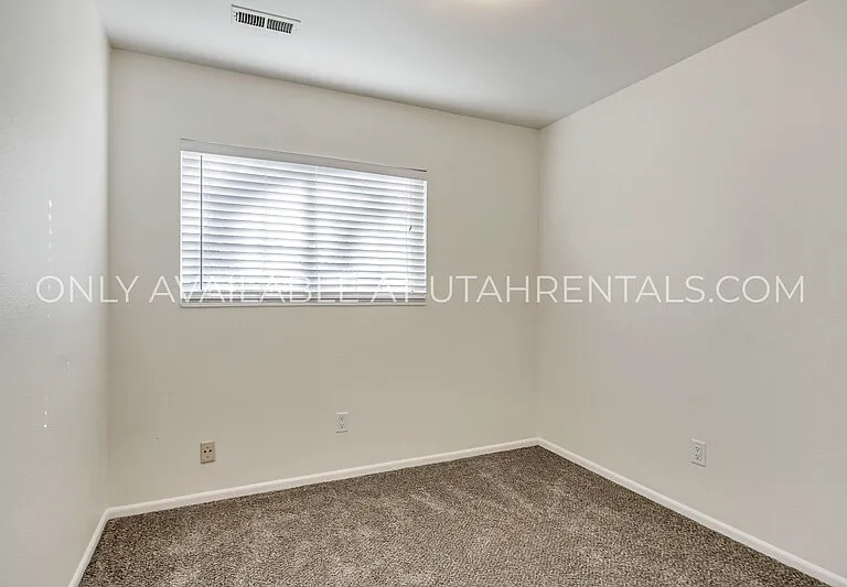 255 E Center St #10 — Photo 6