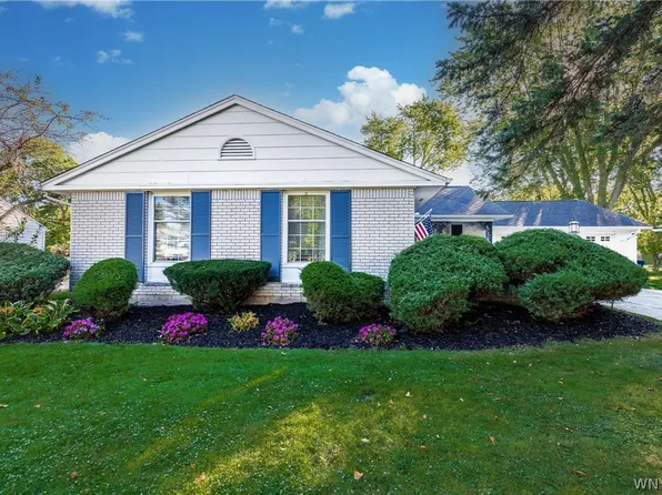 27 Exeter Rd, Buffalo, NY 14221
