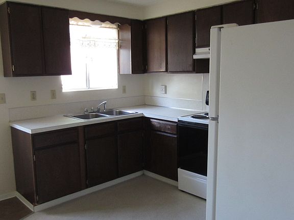 2nd image of 1515 E Spruce St APT A