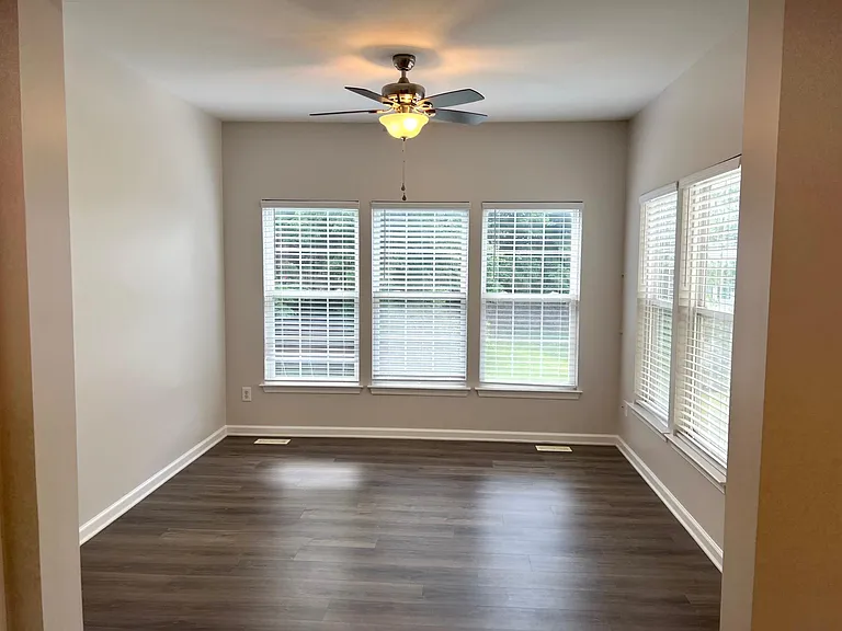 674 Huffine Manor Cir #674 — Photo 10