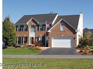 43186 Maple Cross St, Chantilly, VA 20152