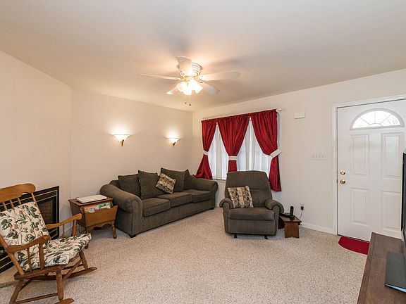 5th image of 601 N Ogle St