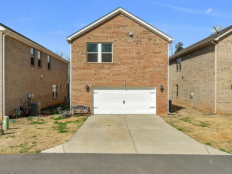 3109 Lisburn St — Photo 30