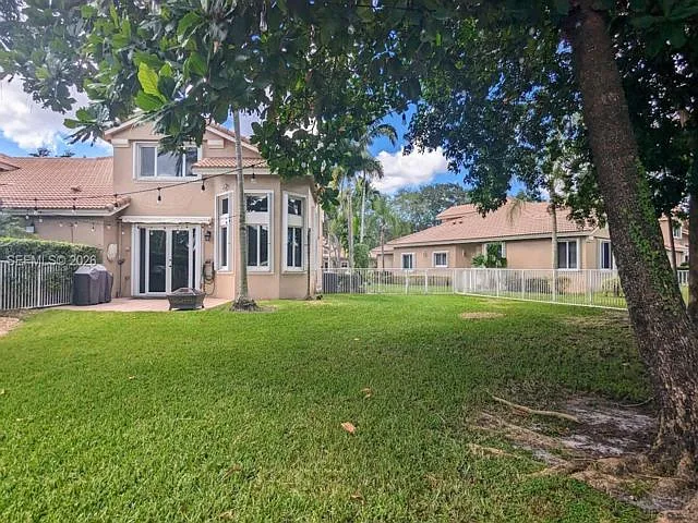 1181 SW 158th Ave — Photo 12