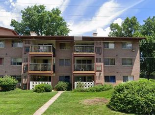 212 Park Terrace Ct SE APT 68, Vienna, VA 22180