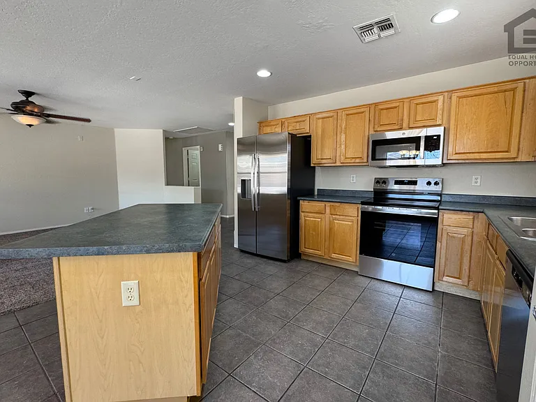 12614 W Avalon Dr — Photo 23